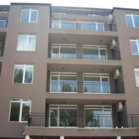 Gal In Sveta Sofia סאני ביץ'